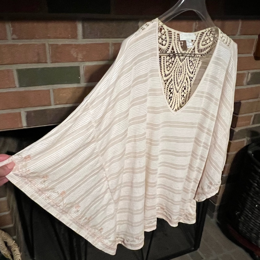 SOLD!! 2X Forever 21 Boho Romantic Crochet Embroidery Batwing - Picture 1 of 11